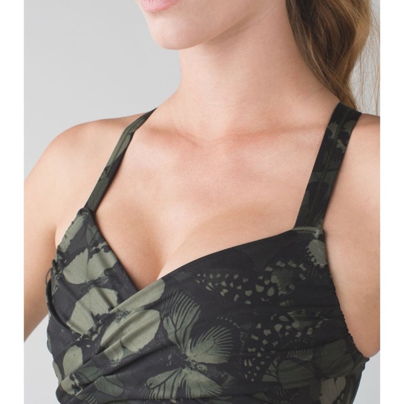 Lululemon Wrap It Up Tank Biggie So Fly Butterfly Fatigue Green Black 6 - Picture 4 of 9